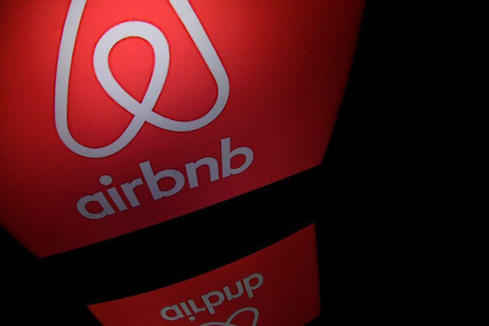 Airbnb host penalized for canceling Asian woman's reservation     – CNET
