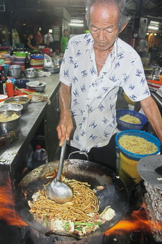 Hokkien Mee Master Still Going Strong Singapore Food Health Lifestyle