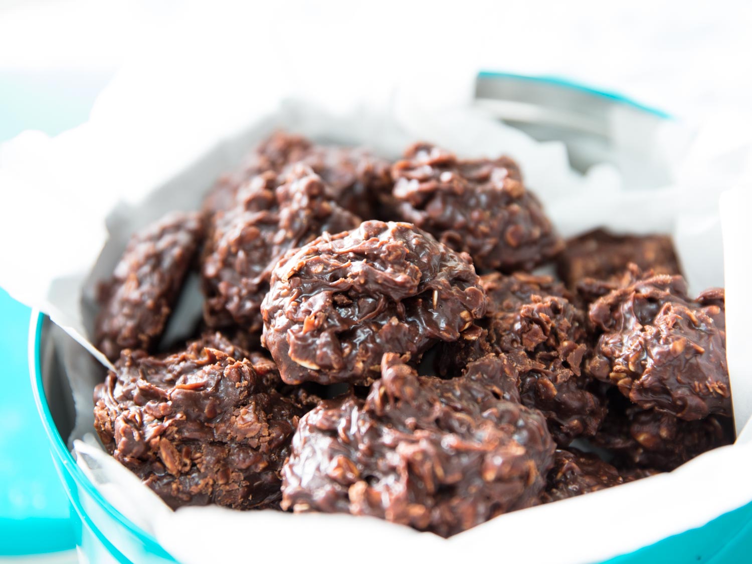 No-Bake Cookies With Chocolate, Peanut Butter, and Chewy Oats