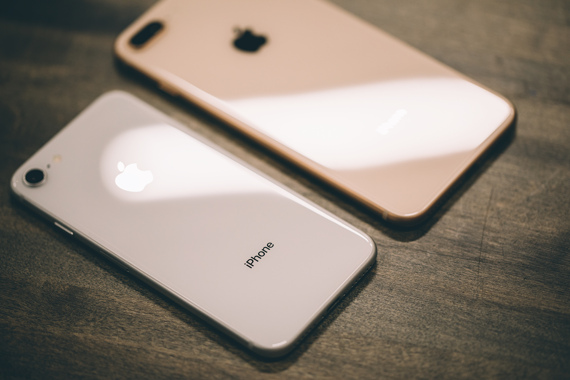 Apple is looking into reports of iPhone 8 batteries swelling