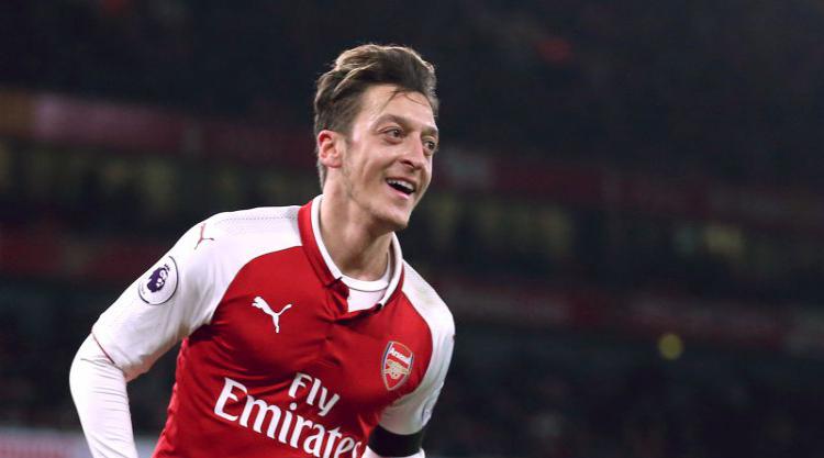 Gunners in last-ditch attempt to keep Ozil amid United and Barcelona interest