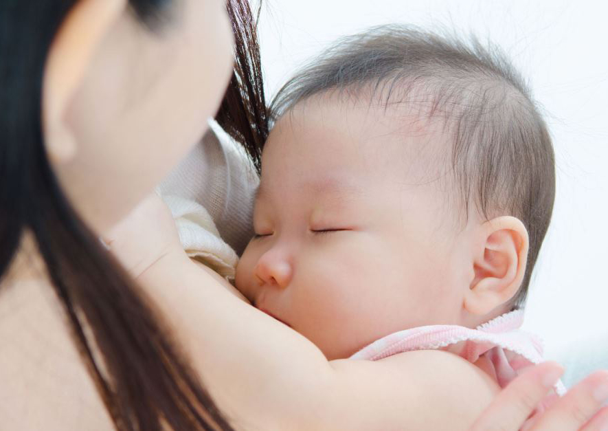 Breastfeeding for 6 months cuts mums' diabetes risk in half: study