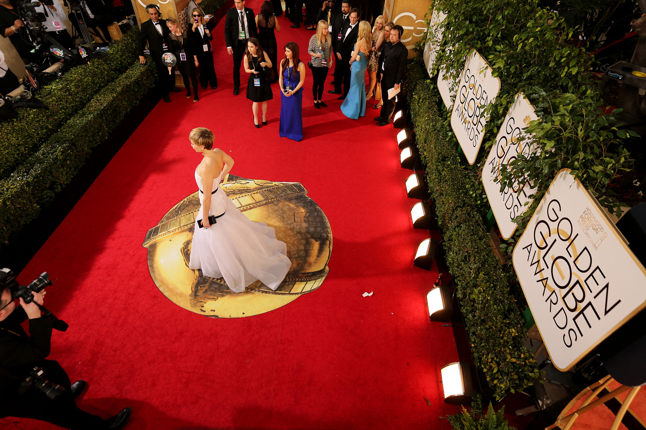 Facebook, not Twitter, will live stream this year’s Golden Globes’ red carpet pre-show
