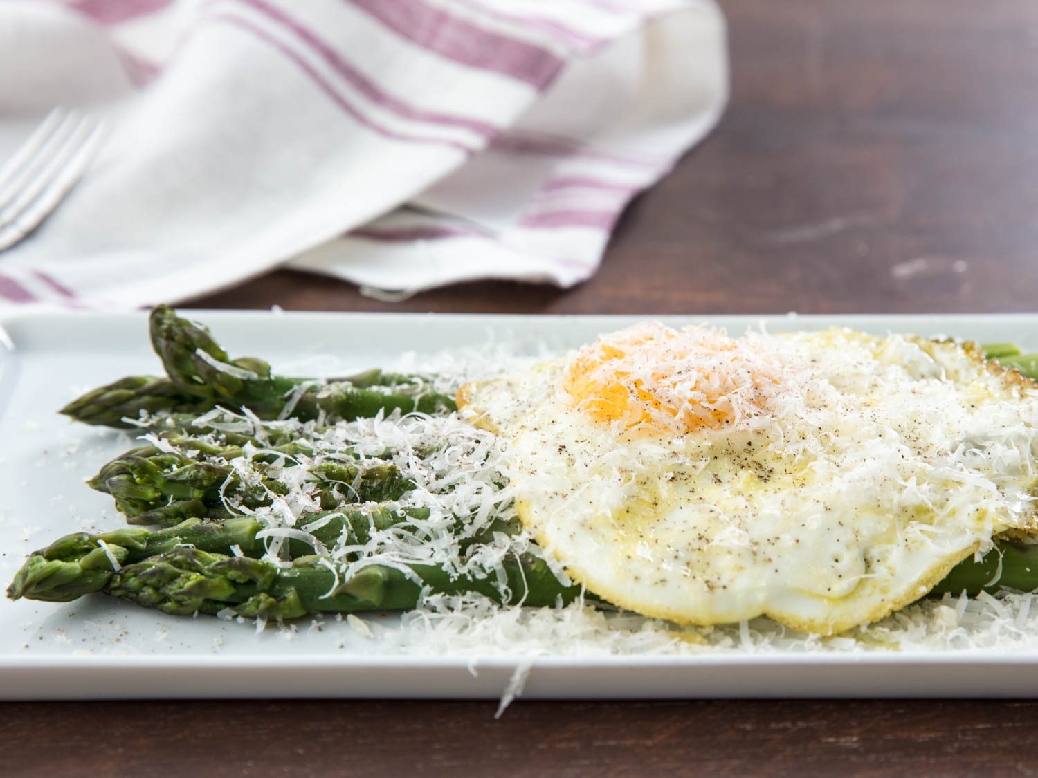 Asparagus alla Milanese (Poached Asparagus With Fried Egg and Parmesan Cheese)