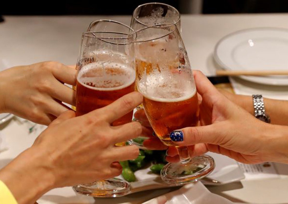 Cheap beer in Singapore: A guide on alcohol delivery, happy hours and more