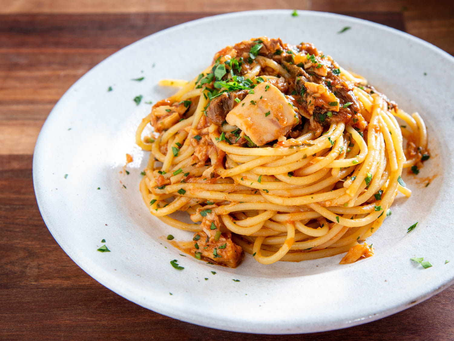 Roman-Style Spaghetti Alla Carrettiera (Tomato, Tuna, and Mushroom Pasta)